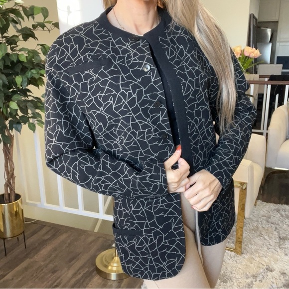 Gianni Versace Vtg Black White Wool Shearling Coat Button Jacket Retro Y2W 10 - Picture 3 of 17